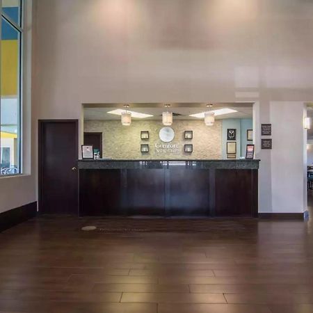 Comfort Inn & Suites South Калгари Экстерьер фото