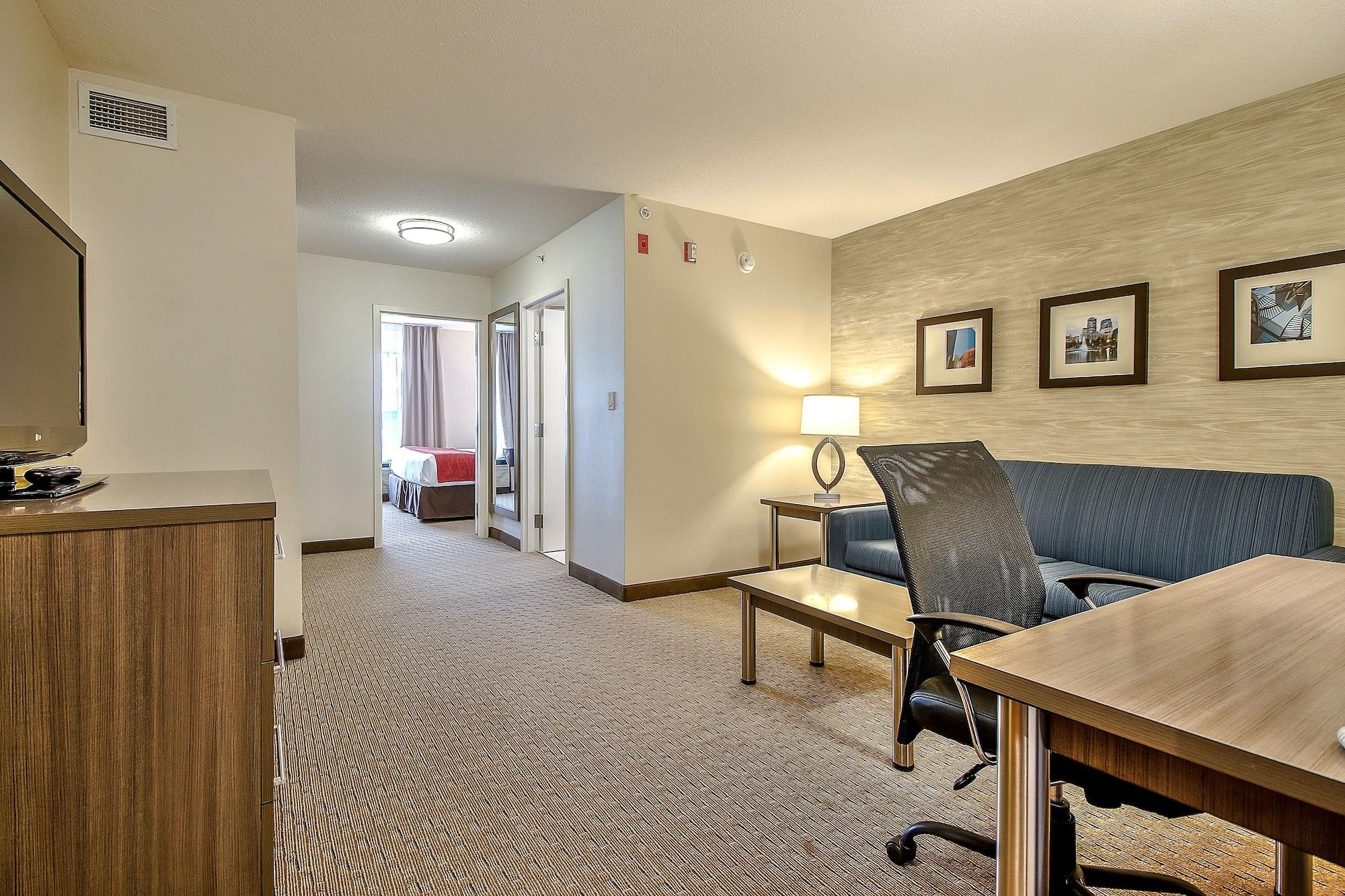 Comfort Inn & Suites South Калгари Экстерьер фото