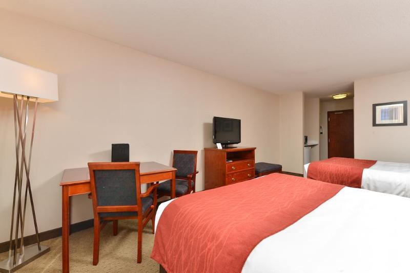 Comfort Inn & Suites South Калгари Экстерьер фото